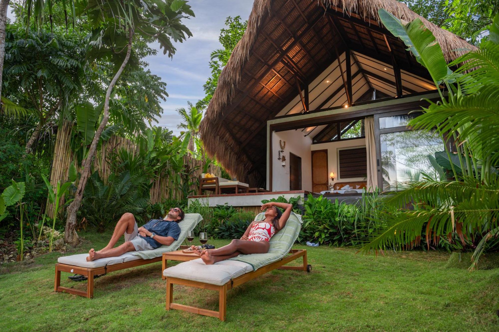 Private Villa With Pool - Kalani River Villas General Luna  Eksteriør bilde